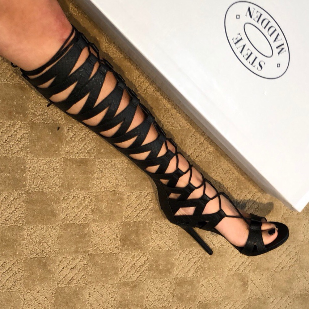 COPY - Snakeskin knee high lace up heels
